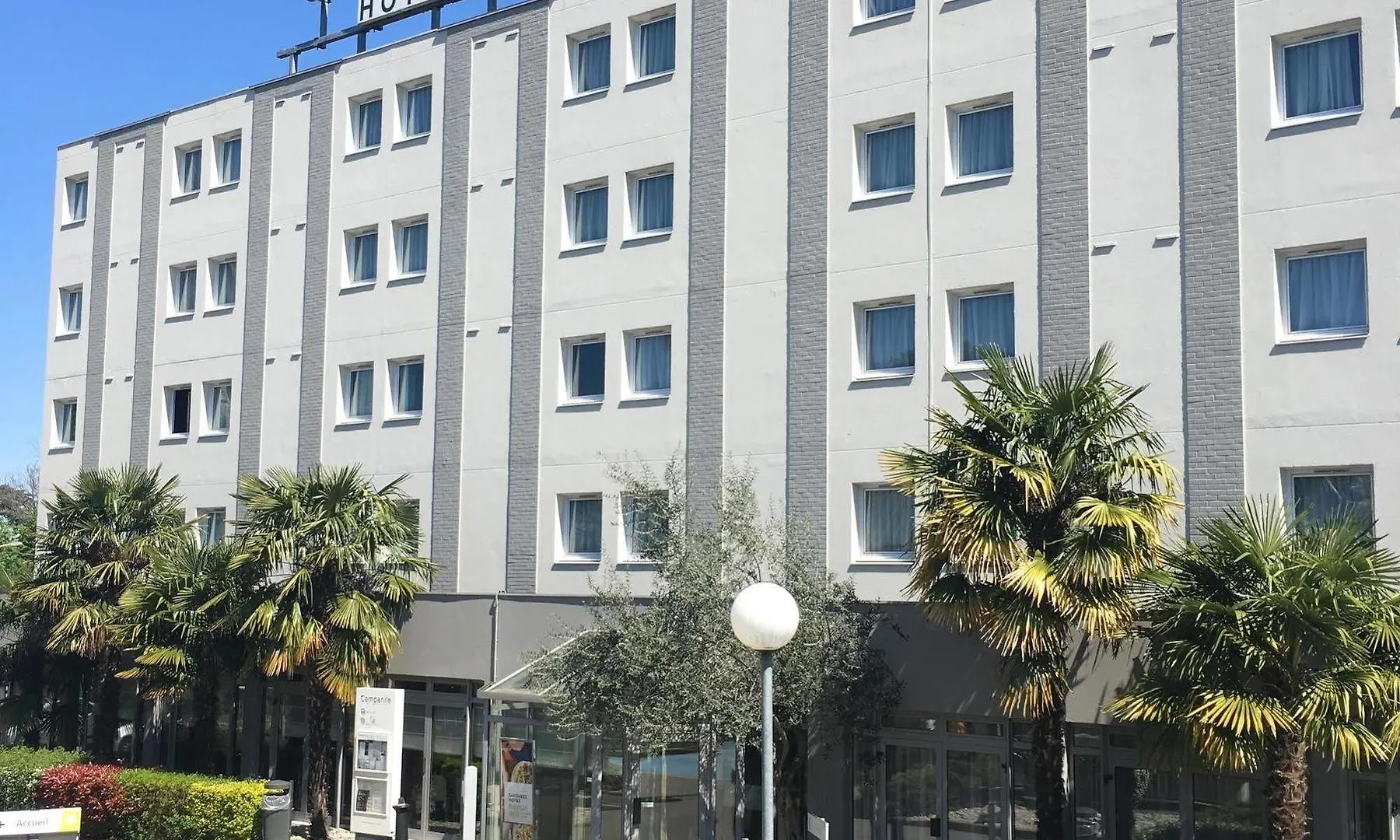 Campanile Lyon Ouest Tassin Hotel